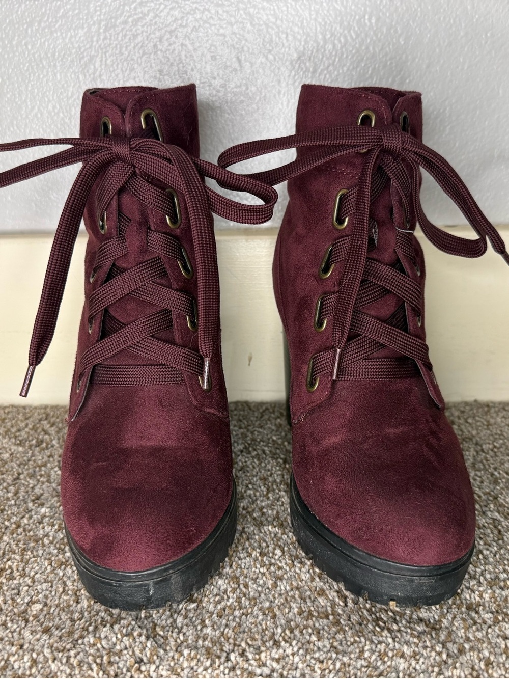 Women's Burgundy Lace-Up Ankle Boot